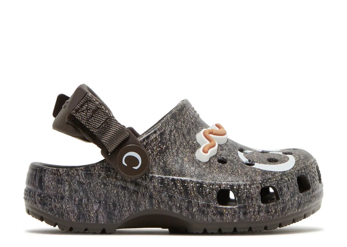 Anwar Carrots x Clog Kids «Soil – Espresso» Anwar Carrots x Clog Kids «Soil – Espresso»