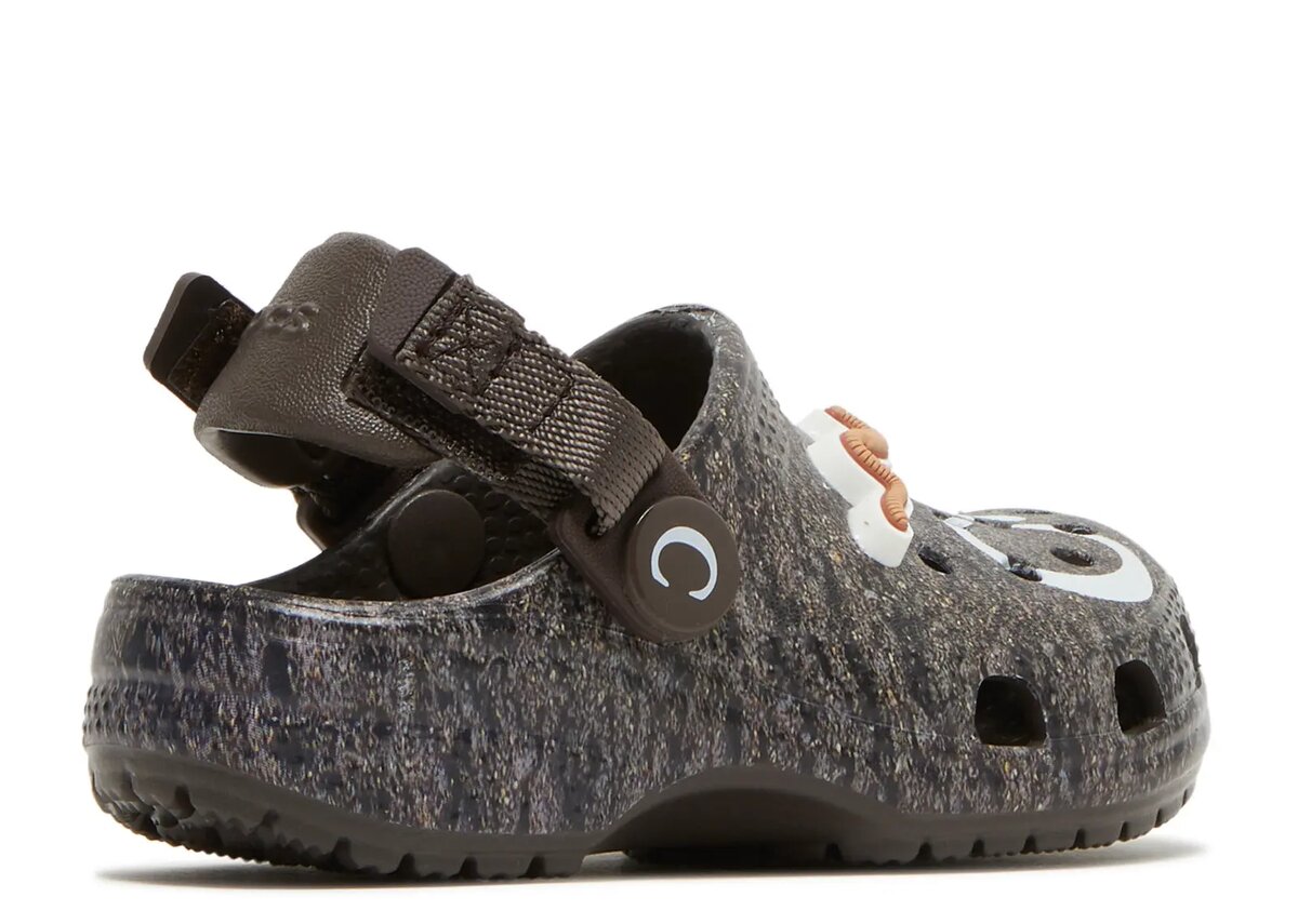 Anwar Carrots x Clog Kids «Soil – Espresso» Anwar Carrots x Clog Kids «Soil – Espresso»