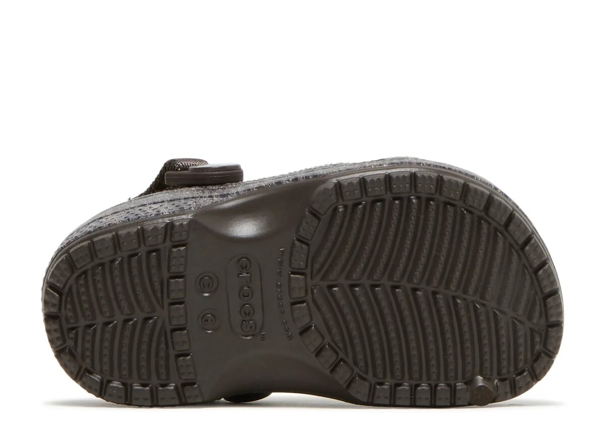 Anwar Carrots x Clog Kids «Soil – Espresso» Anwar Carrots x Clog Kids «Soil – Espresso»