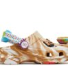 Cinnamon Toast Crunch x Classic All-Terrain Clog for småbarn Cinnamon Toast Crunch x Classic All-Terrain Clog for småbarn