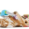 Cinnamon Toast Crunch x Classic All-Terrain Clog for småbarn Cinnamon Toast Crunch x Classic All-Terrain Clog for småbarn