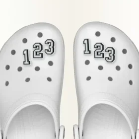 Jibbitz-skocharm med tallet 0