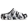 Klassiske Cozzzy-sandaler med marmorert mønster «Black White»