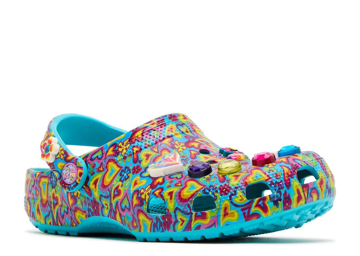 Lisa Frank x Classic Clog Kids «Digital Aqua Multi Hearts» Lisa Frank x Classic Clog Kids «Digital Aqua Multi Hearts»