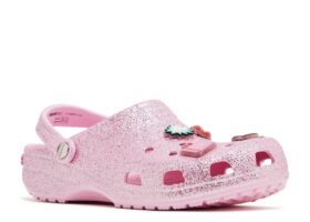 Mean Girls x Classic Clog «On Wednesdays We Wear Pink»