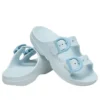 Saturday-sandaler med emaljespenne «Vapor Ice»