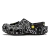Smiley World Classic Clogs «Svart Hvit Gul»